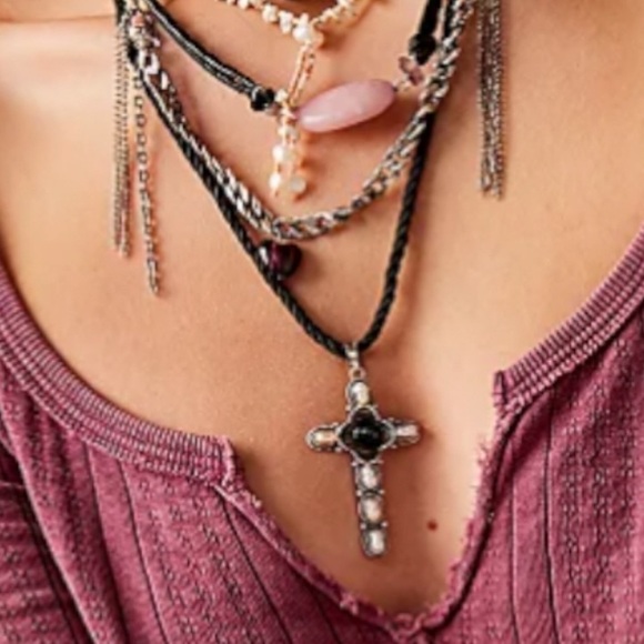 Free People Synergy necklace in blue - Picture 3 of 3